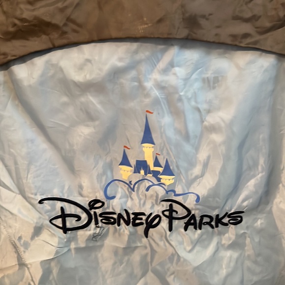 Disney 1/4 zip windbreaker with large pouch pocket - Picture 4 of 4
